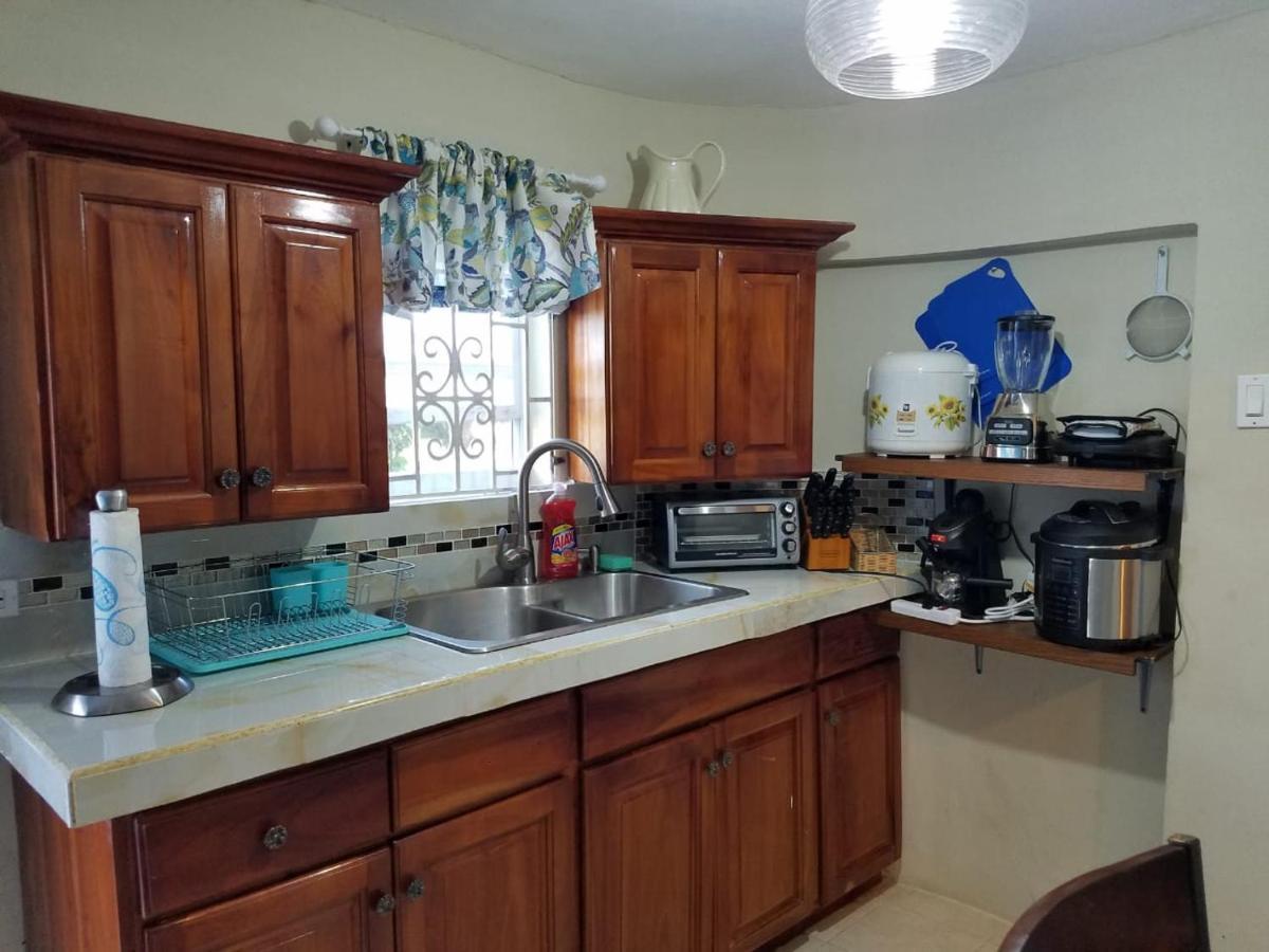 Bella Vista Vacation Apartment Montego Bay Exterior photo