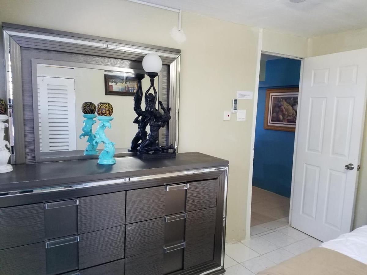 Bella Vista Vacation Apartment Montego Bay Exterior photo