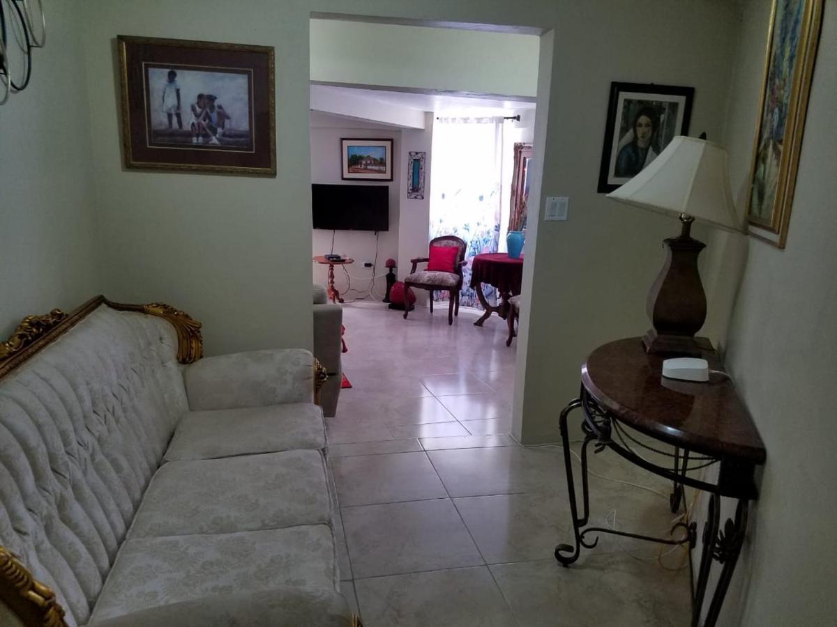 Bella Vista Vacation Apartment Montego Bay Exterior photo