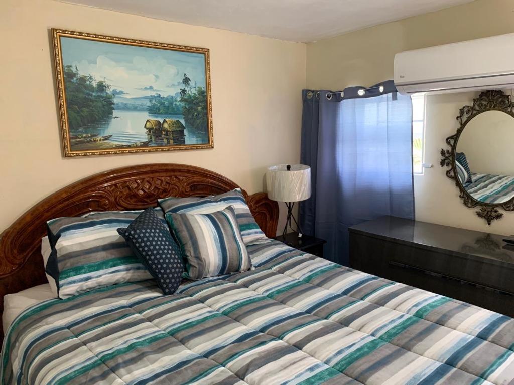 Bella Vista Vacation Apartment Montego Bay Exterior photo