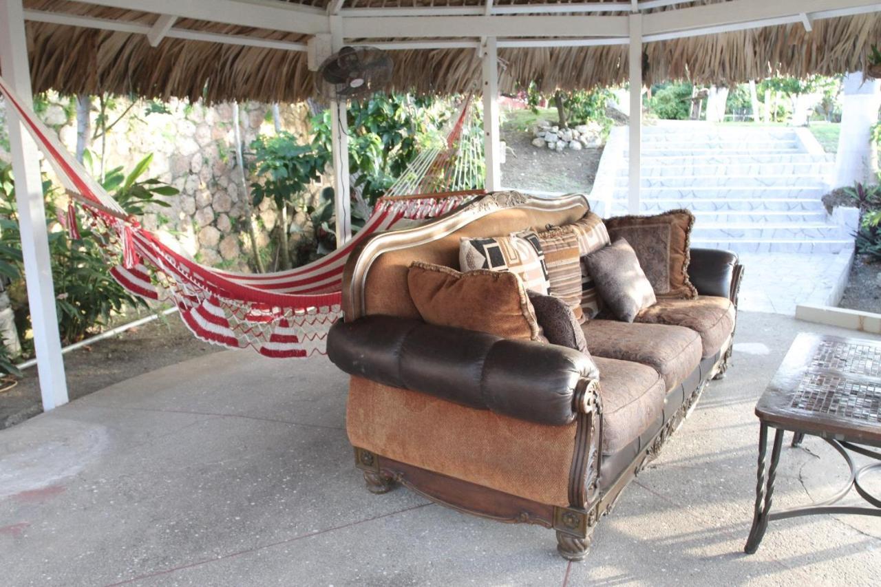 Bella Vista Vacation Apartment Montego Bay Exterior photo