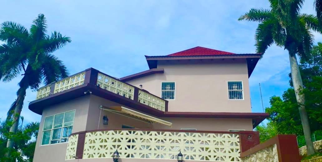 Bella Vista Vacation Apartment Montego Bay Exterior photo